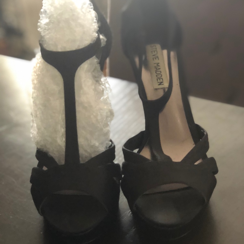 Satin tstrap peep toe - Picture 2 of 5